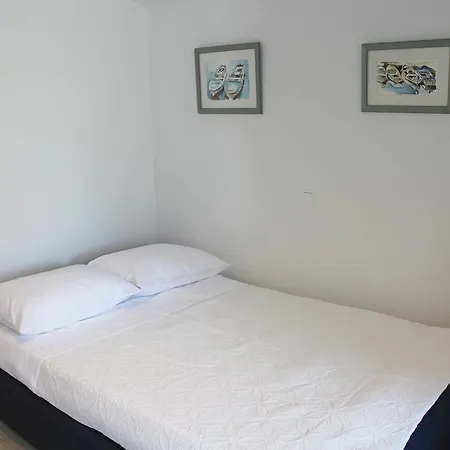 Apartment Adriona With Parking Makarska