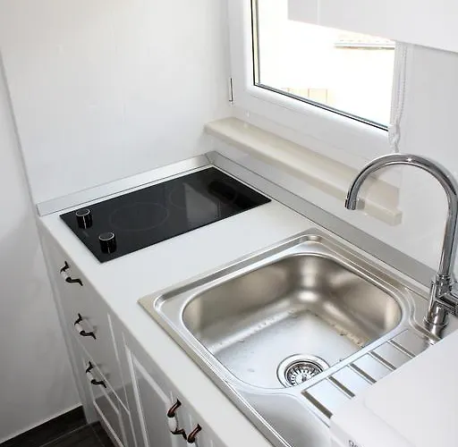 Apartment Adriona With Parking Makarska