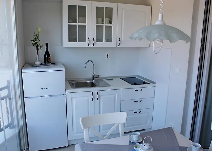 Apartment Adriona With Parking Makarska