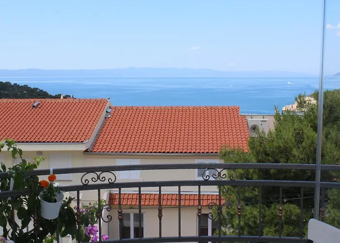 Appartamento Adriona With Parking Makarska