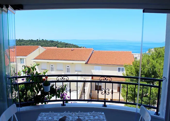 Adriona With Parking Makarska