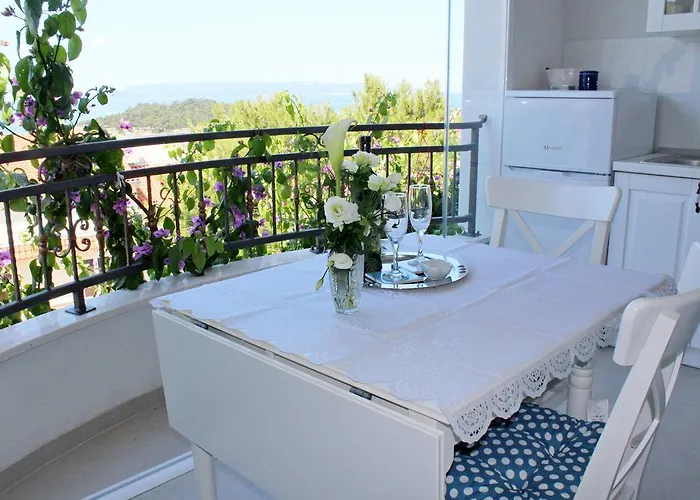 Appartamento Adriona With Parking Makarska