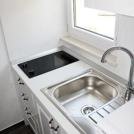 Apartment Adriona With Parking Makarska