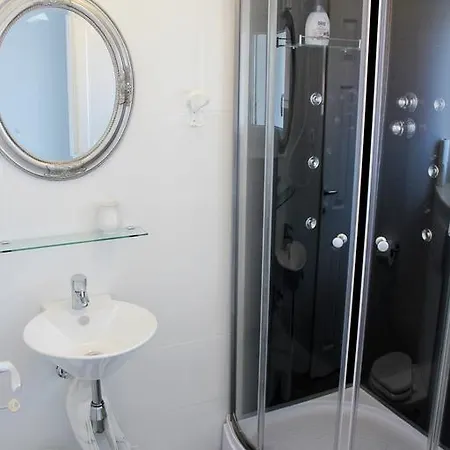 Apartman Adriona With Parking *