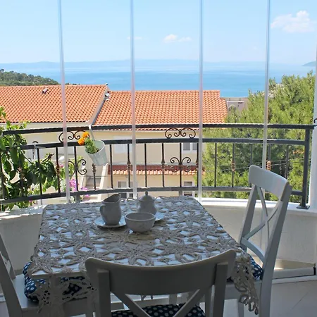 Apartment Adriona With Parking Makarska