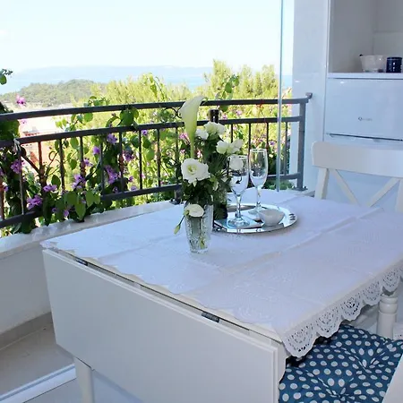 Apartment Adriona With Parking Makarska
