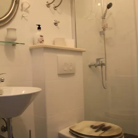 Adriona With Parking *