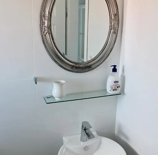 Lägenhet Adriona With Parking